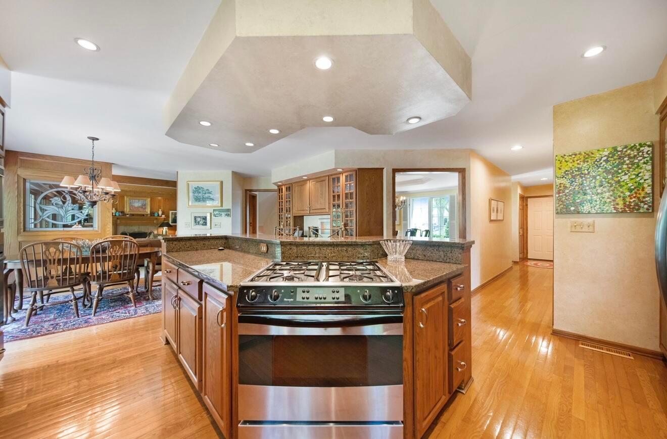 6530 Deeside Drive, Dublin, Ohio image 4