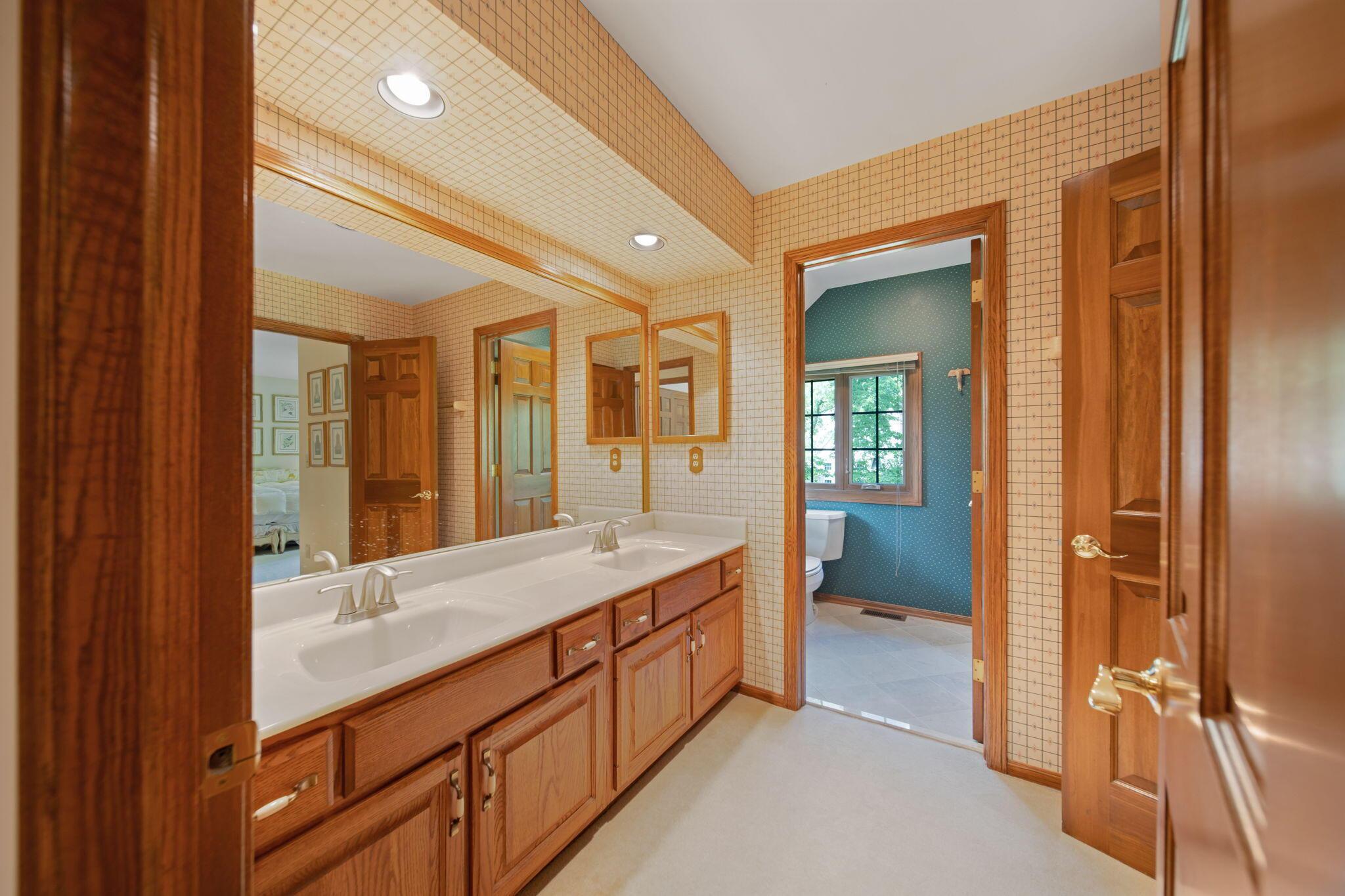 6530 Deeside Drive, Dublin, Ohio image 38