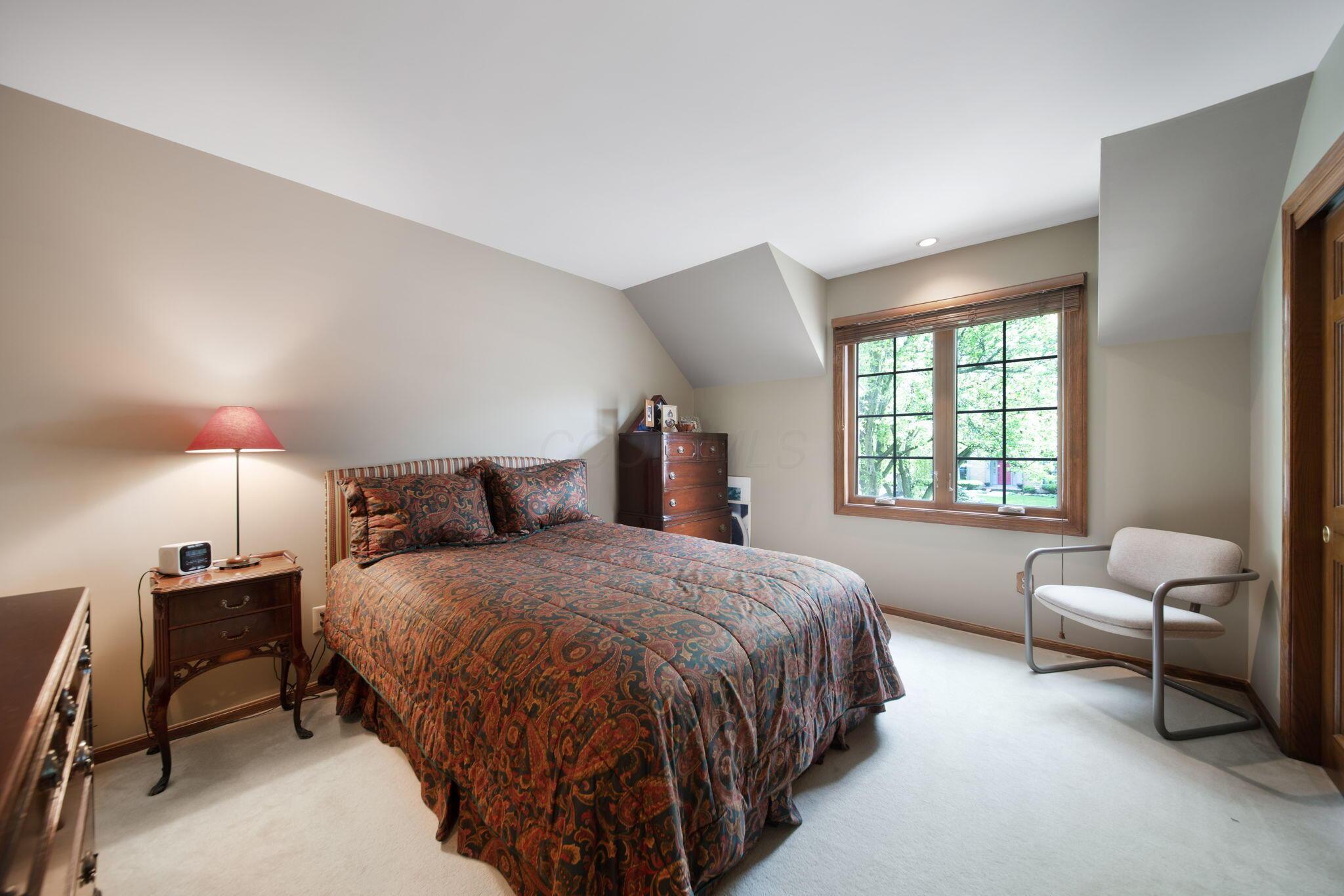 6530 Deeside Drive, Dublin, Ohio image 34