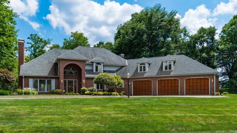 Photo of 926 Southeast Court, Zanesville, OH 43701 (MLS # 226024252)