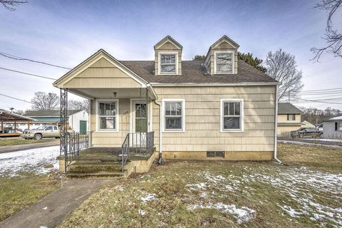Photo of 108 Ringold Street, Mount Vernon, OH 43050 (MLS # 226005460)