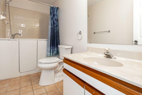 Tiny photo for 140 Highmeadow Drive, Columbus, OH 43230 (MLS # 226036477)