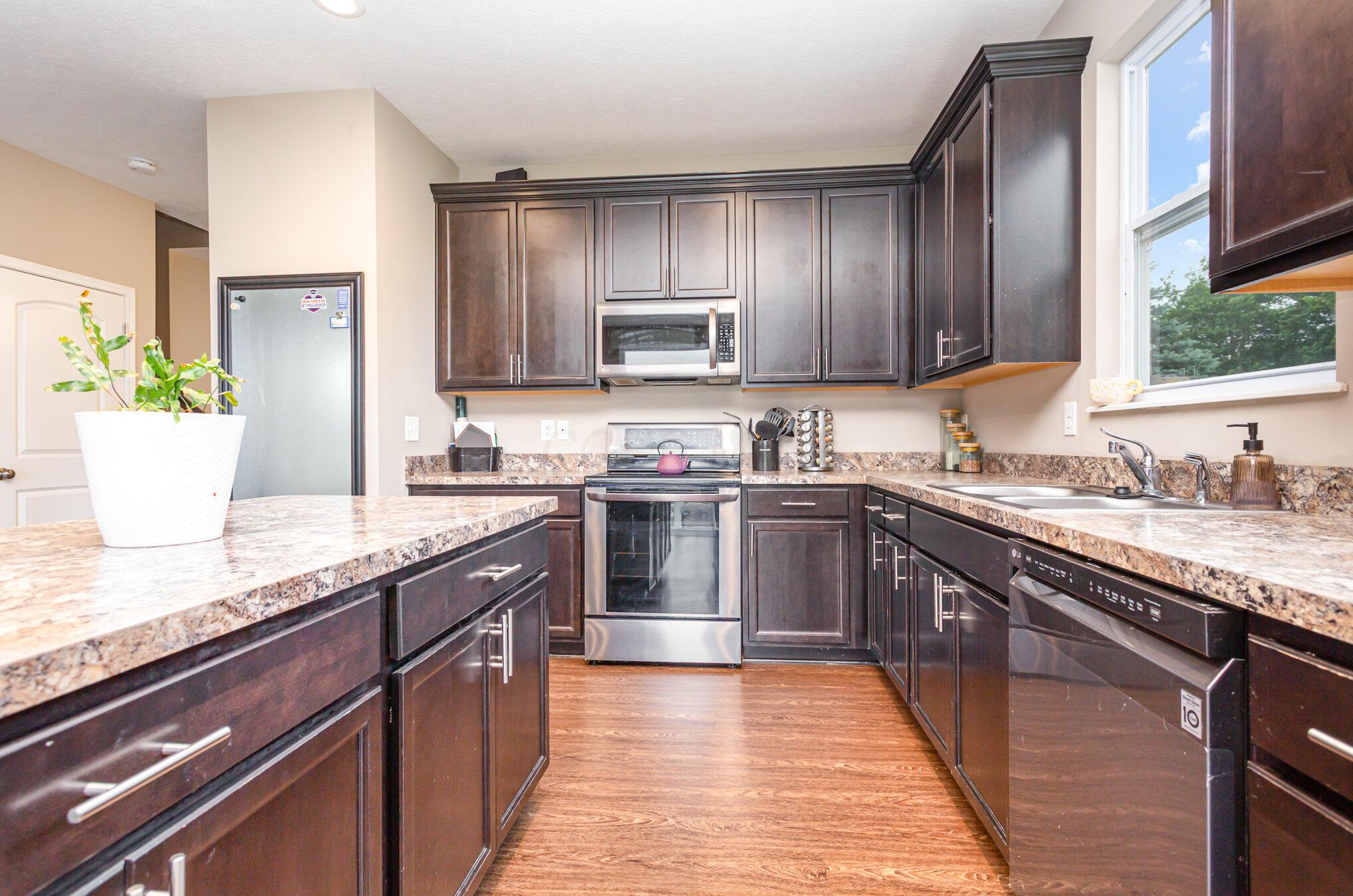 1705 Bent Creek Drive, Lancaster, Ohio image 9