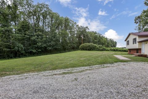 Tiny photo for 13590 Sand Hollow Road SE, Thornville, OH 43076 (MLS # 225044471)