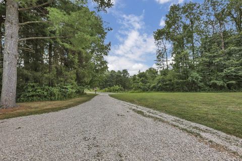 Tiny photo for 13590 Sand Hollow Road SE, Thornville, OH 43076 (MLS # 225044471)
