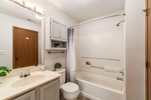 Tiny photo for 5600 Blendon View Court, Columbus, OH 43230 (MLS # 226003119)