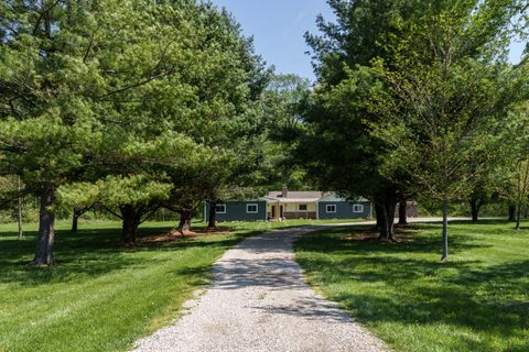 Homes For Sale - 1860 Marion Road<br/> Licking County, Utica, OH 43080