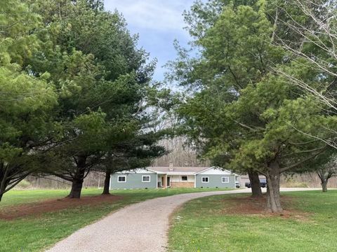 Photo of 1860 Marion Road NW, Utica, OH 43080 (MLS # 226012000)