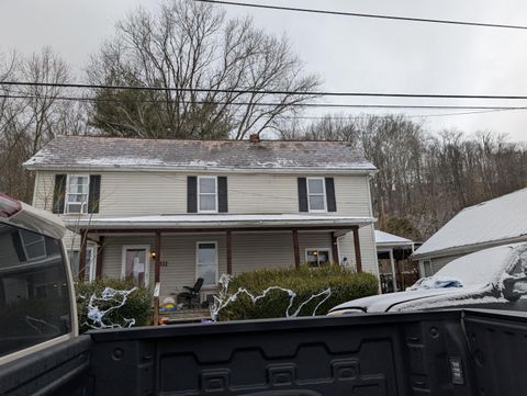 Homes For Sale - 1111 Echo Street<br/> Malta, OH 43758