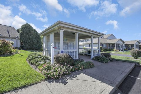 Tiny photo for 472 Virginia Court, Pataskala, OH 43062 (MLS # 225037608)
