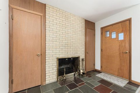 Tiny photo for 1811 Hove Road, Columbus, OH 43221 (MLS # 226002990)