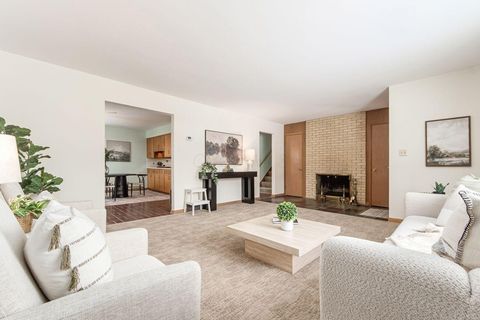 Tiny photo for 1811 Hove Road, Columbus, OH 43221 (MLS # 226002990)