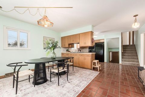 Tiny photo for 1811 Hove Road, Columbus, OH 43221 (MLS # 226002990)