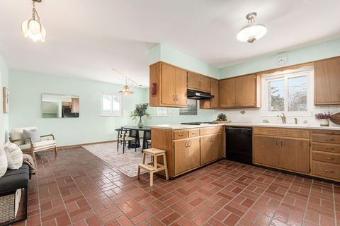 Tiny photo for 1811 Hove Road, Columbus, OH 43221 (MLS # 226002990)