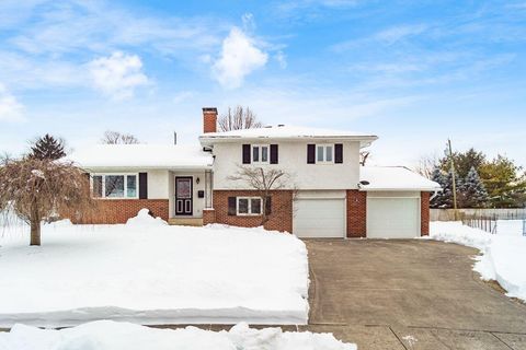 Tiny photo for 1811 Hove Road, Columbus, OH 43221 (MLS # 226002990)