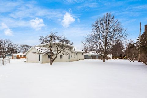 Tiny photo for 1811 Hove Road, Columbus, OH 43221 (MLS # 226002990)