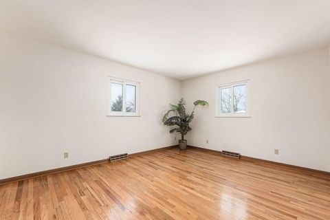 Tiny photo for 1811 Hove Road, Columbus, OH 43221 (MLS # 226002990)