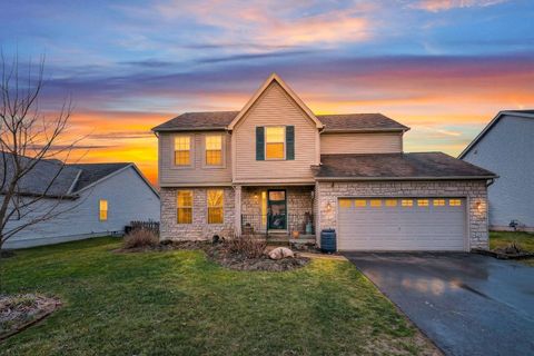 Photo of 4457 Knoll Crest Drive, Grove City, OH 43123 (MLS # 226006720)