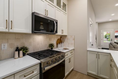 Tiny photo for 35 Miami Avenue, Columbus, OH 43203 (MLS # 226021329)