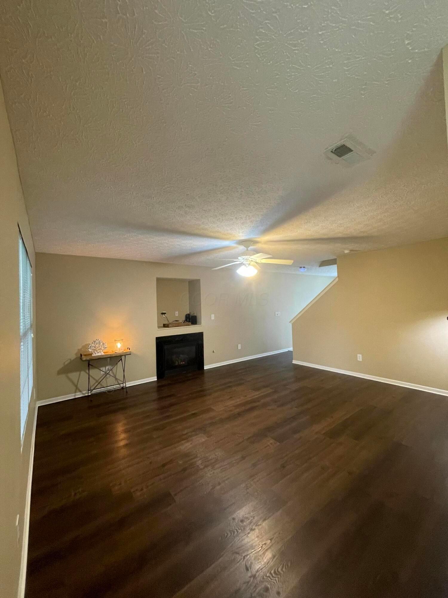 6153 Albany Way Drive