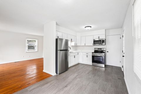Tiny photo for 1316 Cedarview Drive W, Springfield, OH 45503 (MLS # 225039506)