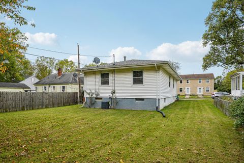 Tiny photo for 1316 Cedarview Drive W, Springfield, OH 45503 (MLS # 225039506)