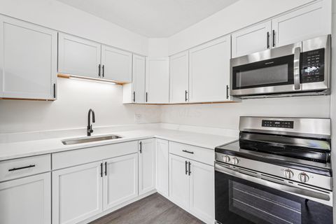Tiny photo for 1316 Cedarview Drive W, Springfield, OH 45503 (MLS # 225039506)