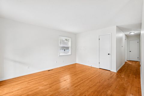 Tiny photo for 1316 Cedarview Drive W, Springfield, OH 45503 (MLS # 225039506)