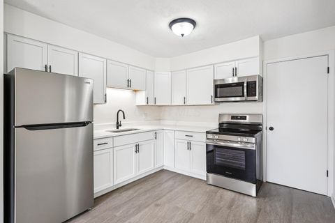 Tiny photo for 1316 Cedarview Drive W, Springfield, OH 45503 (MLS # 225039506)