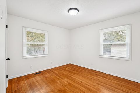 Tiny photo for 1316 Cedarview Drive W, Springfield, OH 45503 (MLS # 225039506)
