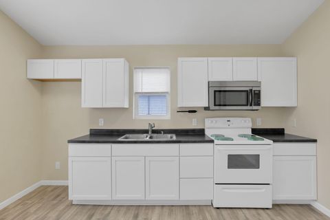 Tiny photo for 98 Burt Avenue, Newark, OH 43055 (MLS # 225044692)