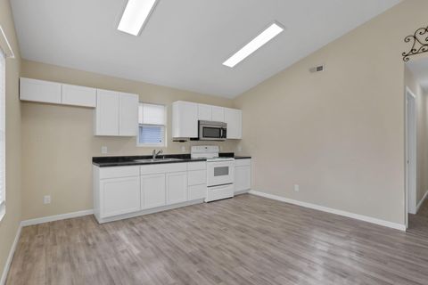 Tiny photo for 98 Burt Avenue, Newark, OH 43055 (MLS # 225044692)