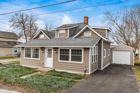 Photo of 129 Park Street, Buckeye Lake, OH 43008 (MLS # 226000558)