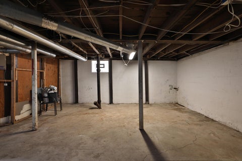 Tiny photo for 382 E Morrill Avenue, Columbus, OH 43207 (MLS # 226035244)