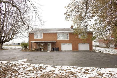 Tiny photo for 802 Coshocton Avenue, Mount Vernon, OH 43050 (MLS # 225045219)