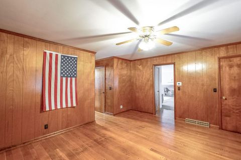 Tiny photo for 802 Coshocton Avenue, Mount Vernon, OH 43050 (MLS # 225045219)