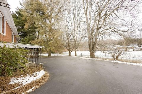 Tiny photo for 802 Coshocton Avenue, Mount Vernon, OH 43050 (MLS # 225045219)