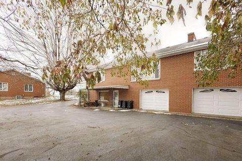 Tiny photo for 802 Coshocton Avenue, Mount Vernon, OH 43050 (MLS # 225045219)