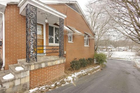 Tiny photo for 802 Coshocton Avenue, Mount Vernon, OH 43050 (MLS # 225045219)