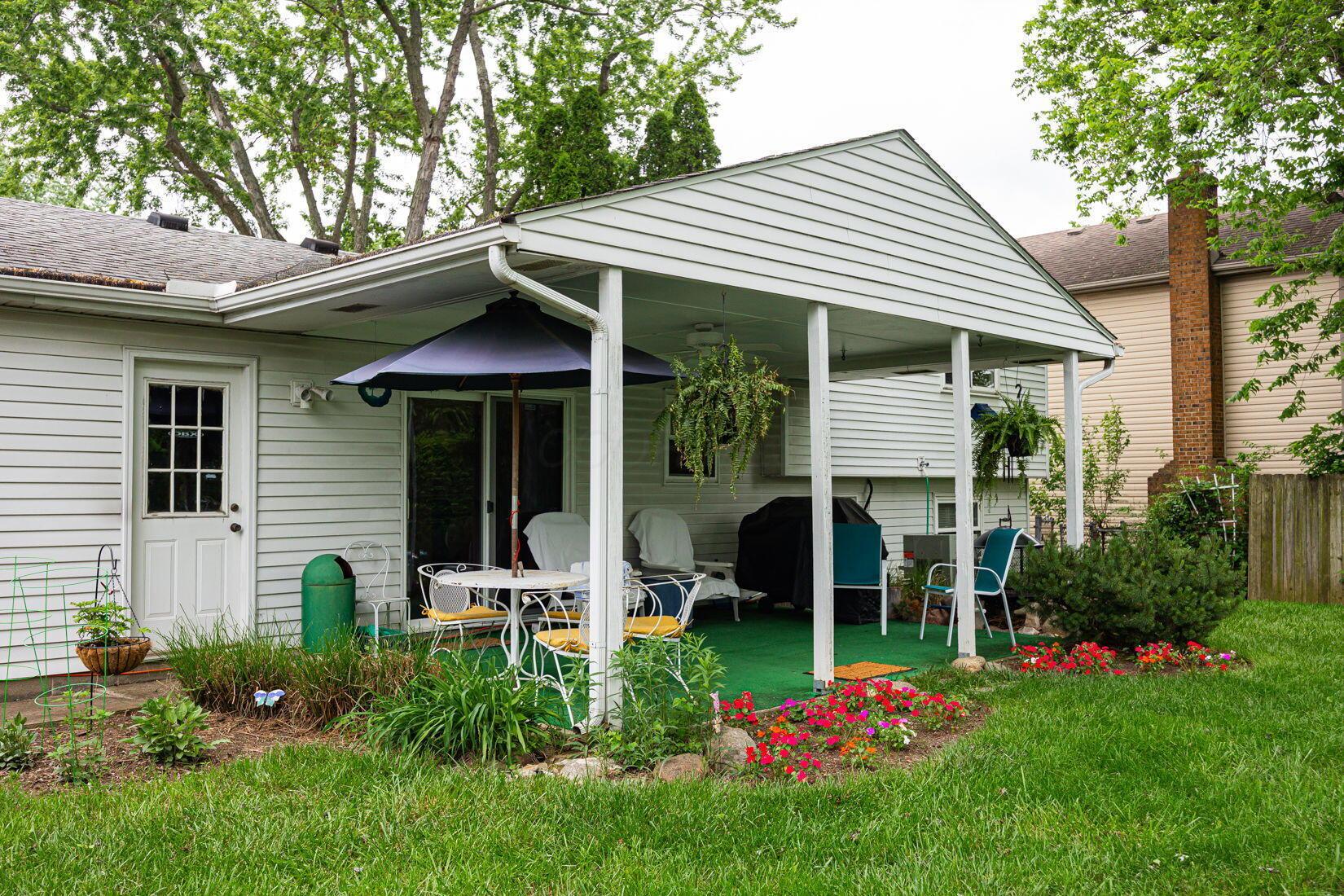 5965 Lucky Charm Drive, Galloway, Ohio image 33