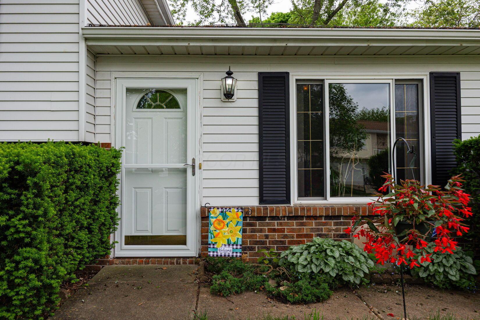 5965 Lucky Charm Drive, Galloway, Ohio image 2