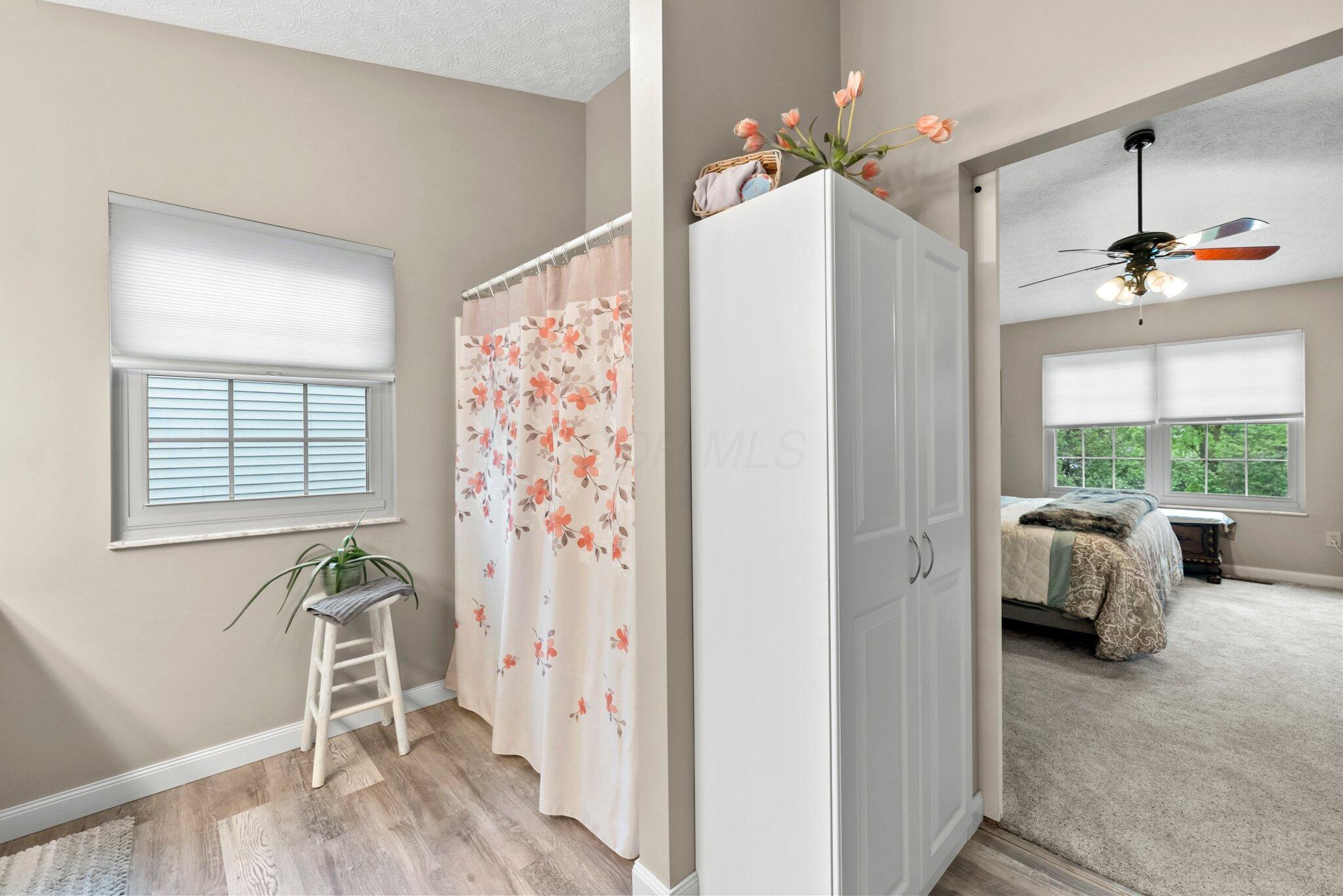 2556 Cowall Drive, Hilliard, Ohio image 29