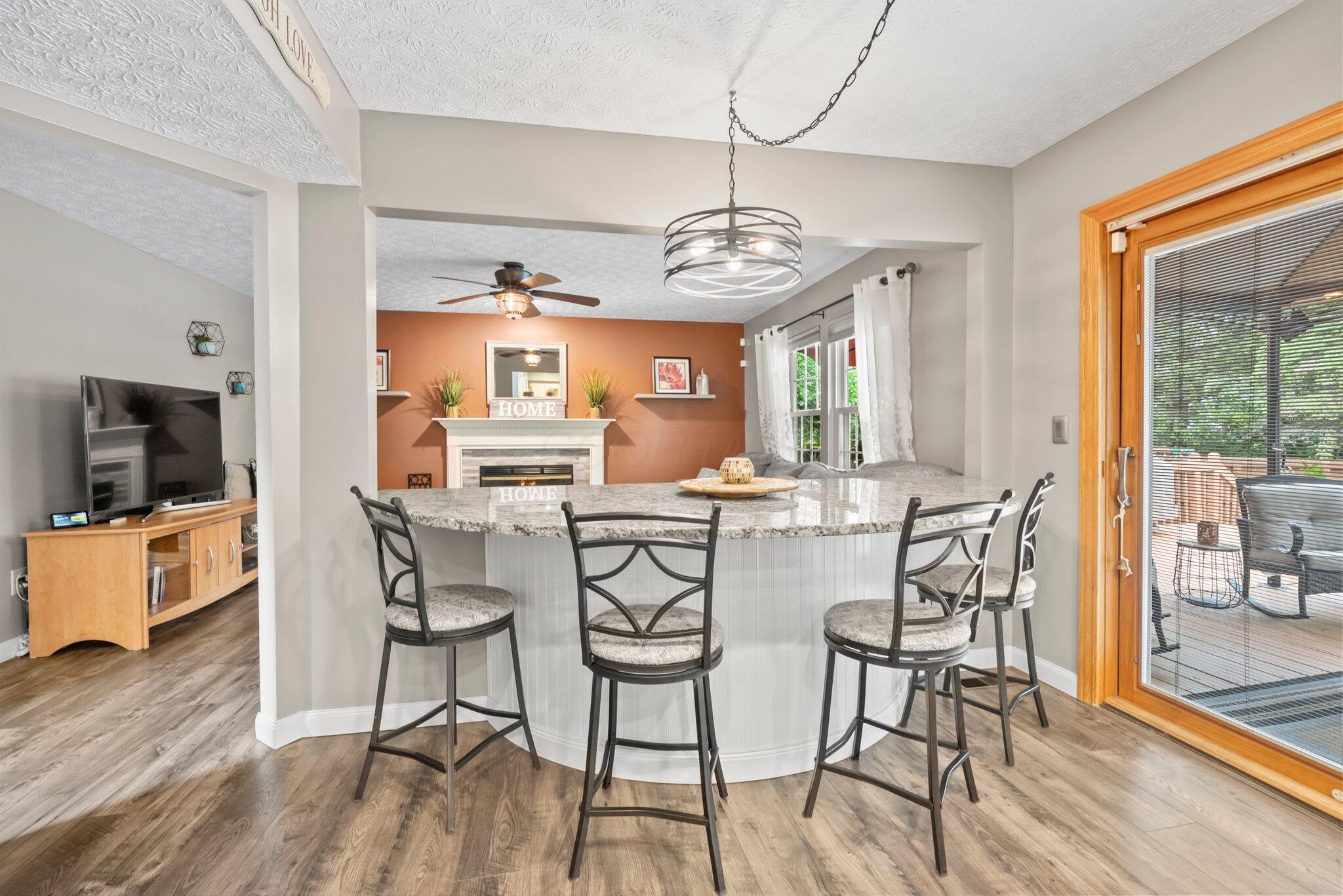 2556 Cowall Drive, Hilliard, Ohio image 13