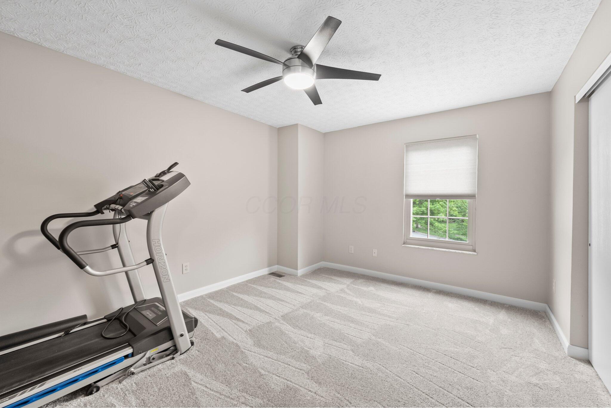 2556 Cowall Drive, Hilliard, Ohio image 32