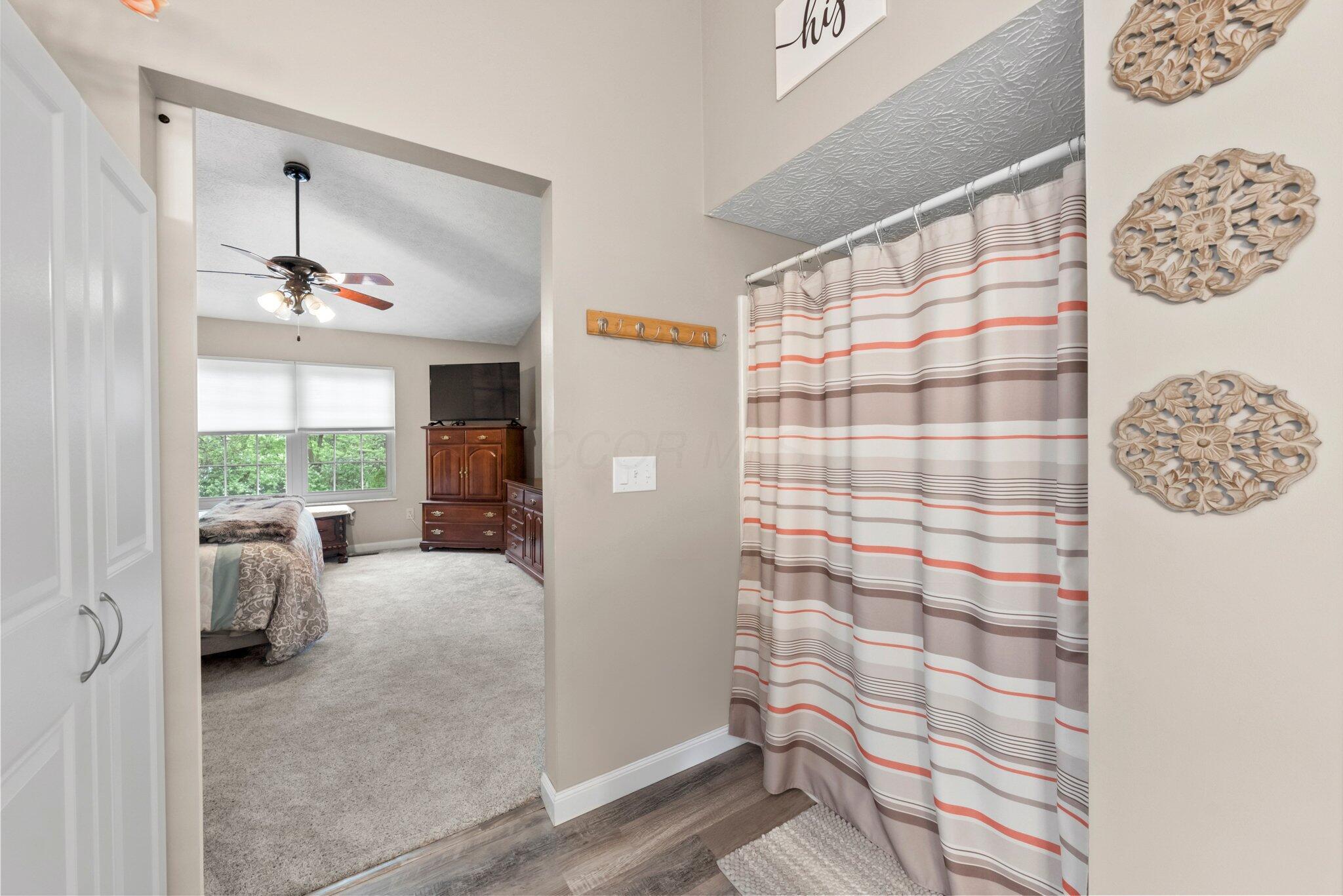 2556 Cowall Drive, Hilliard, Ohio image 28