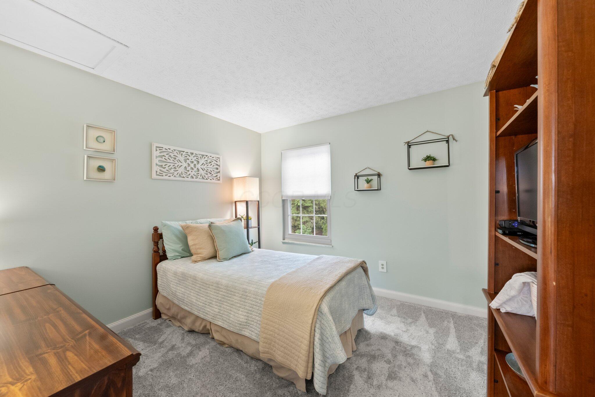2556 Cowall Drive, Hilliard, Ohio image 30