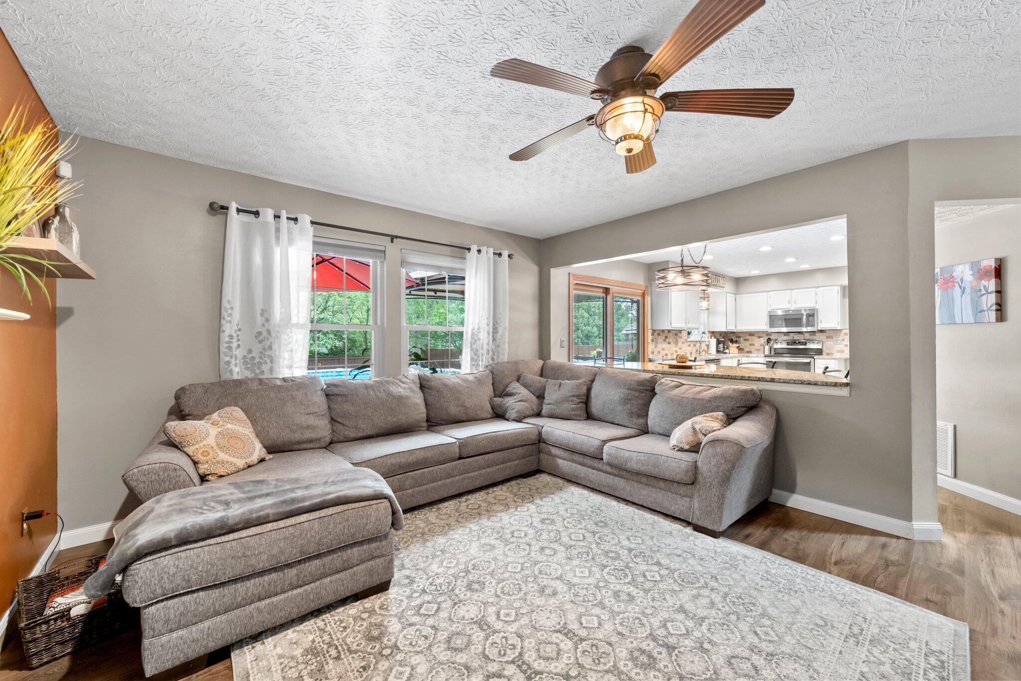 2556 Cowall Drive, Hilliard, Ohio image 19