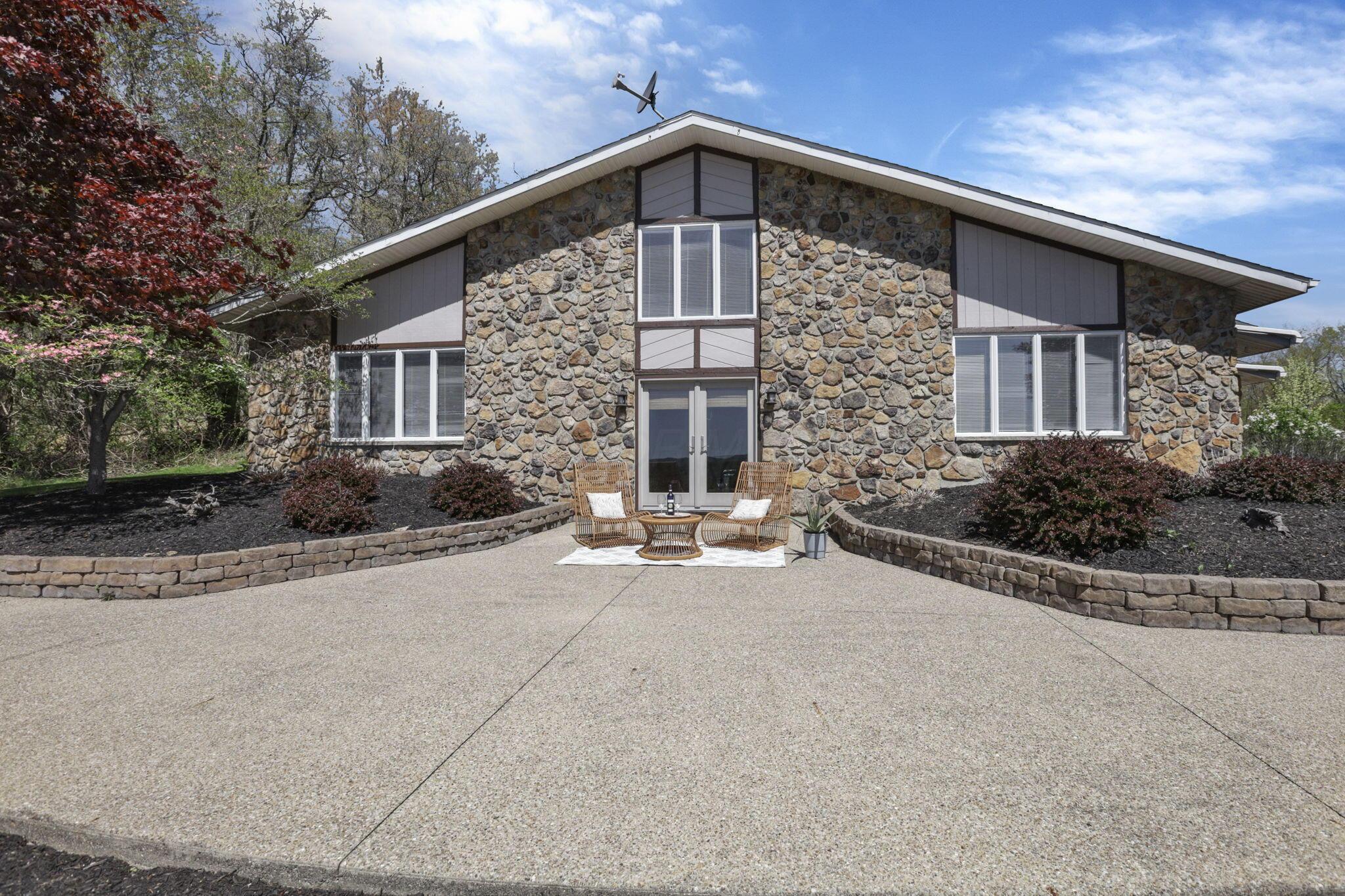 17924 Bear Road, Nashport, Ohio image 2