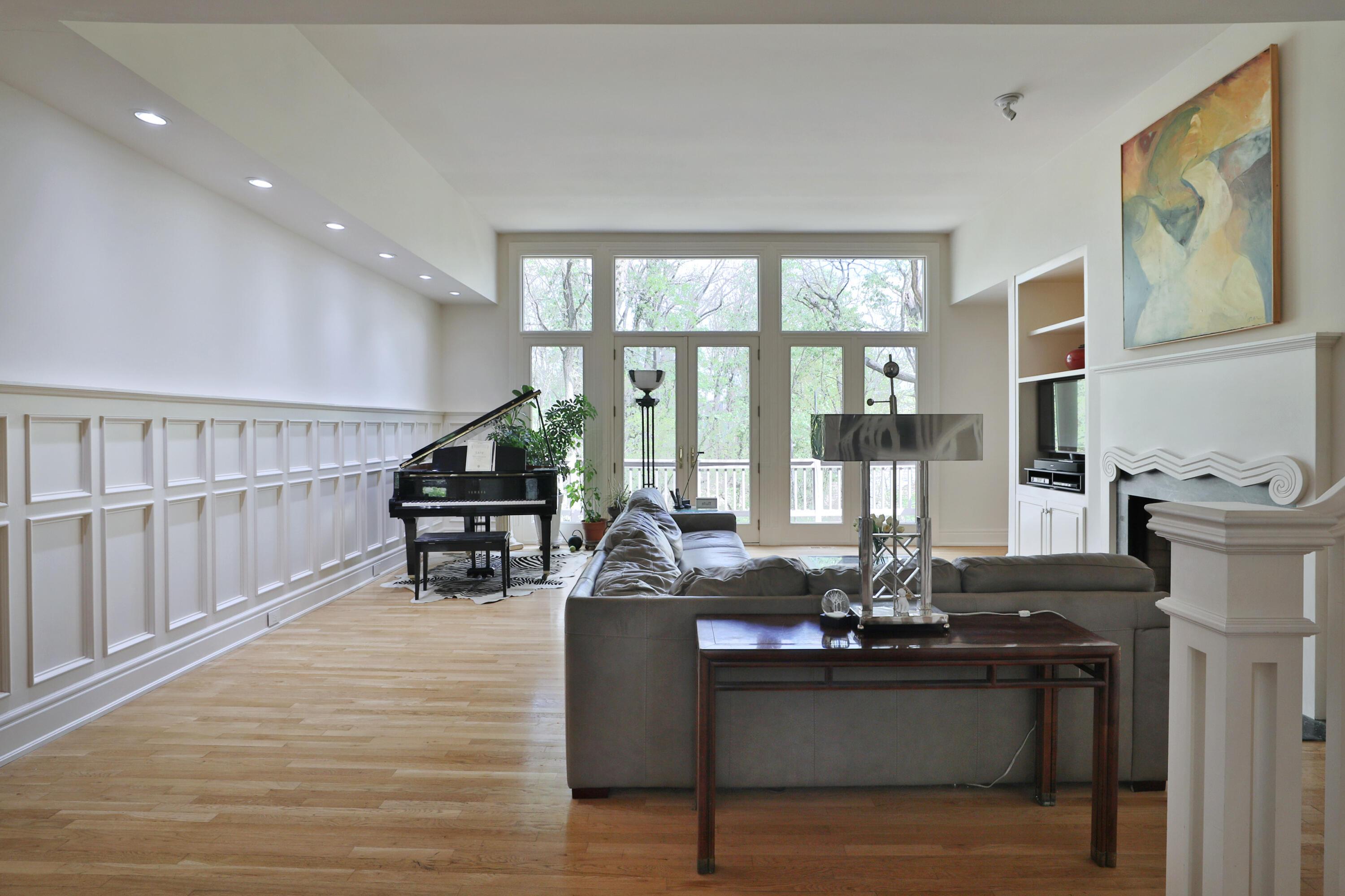Columbus, Ohio, 43202, United States, 3 Bedrooms Bedrooms, ,4 BathroomsBathrooms,Residential,Active,2041814