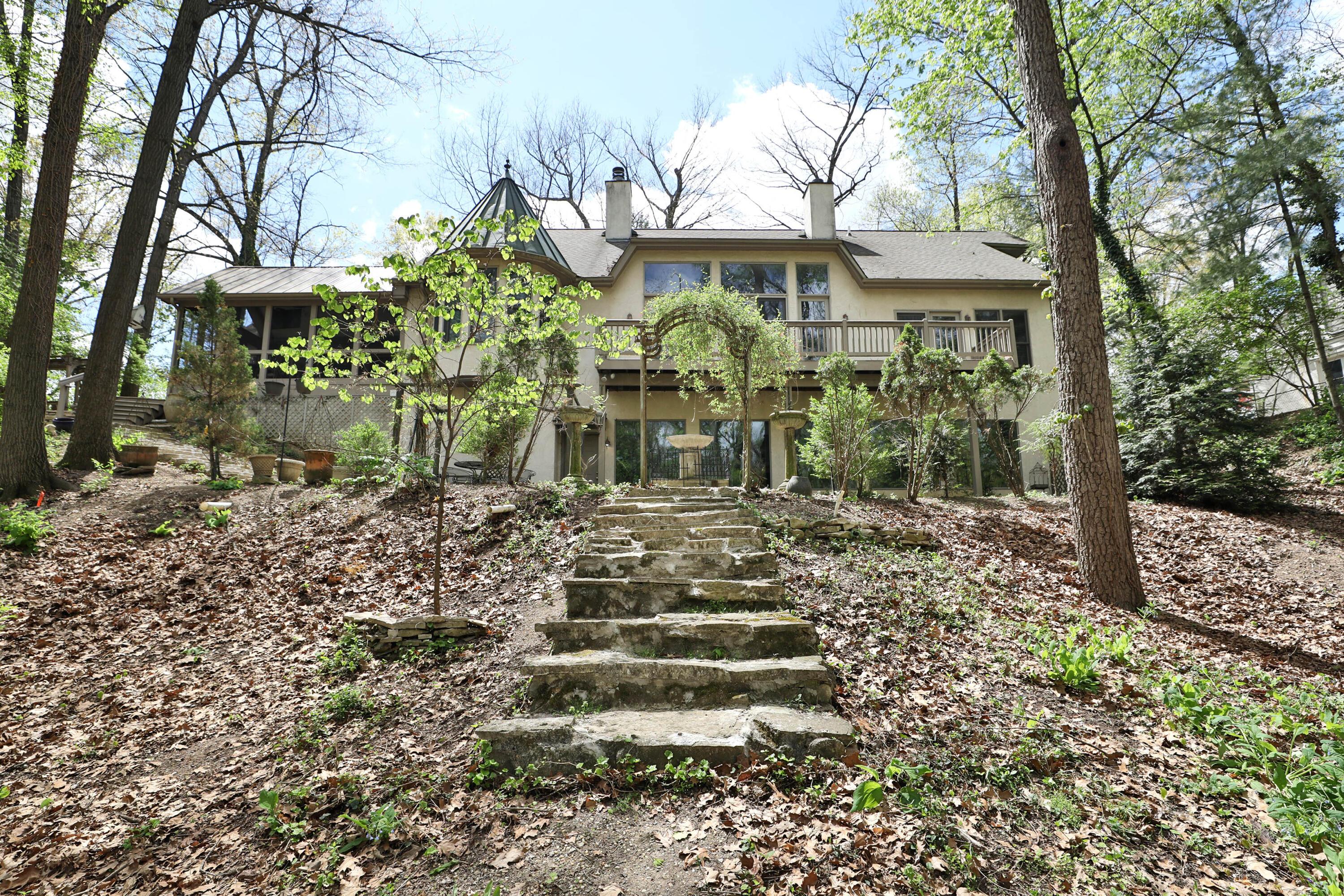 Columbus, Ohio, 43202, United States, 3 Bedrooms Bedrooms, ,4 BathroomsBathrooms,Residential,Active,2041814
